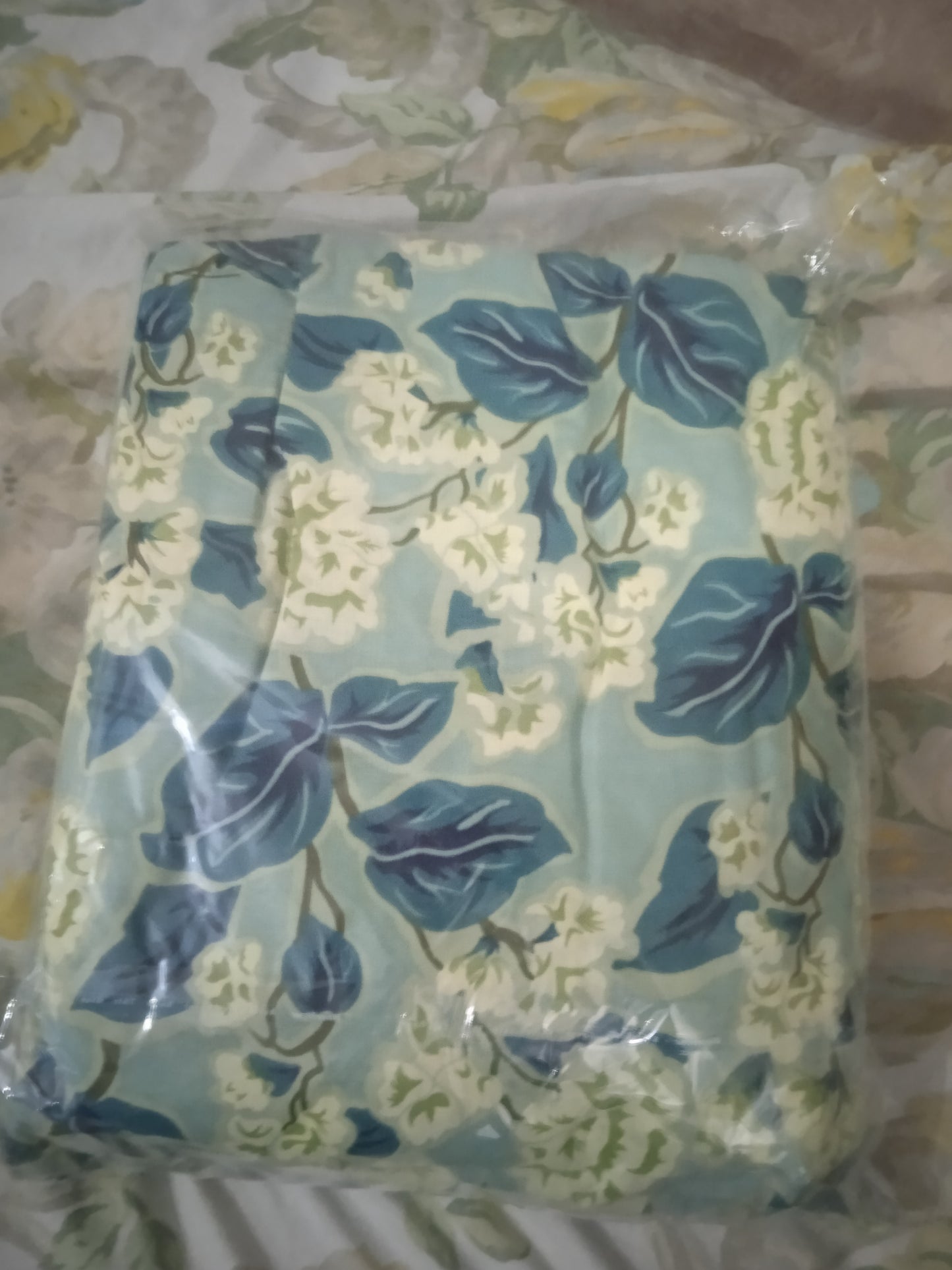 ROYAL FITTED COTTON BED SHEETS