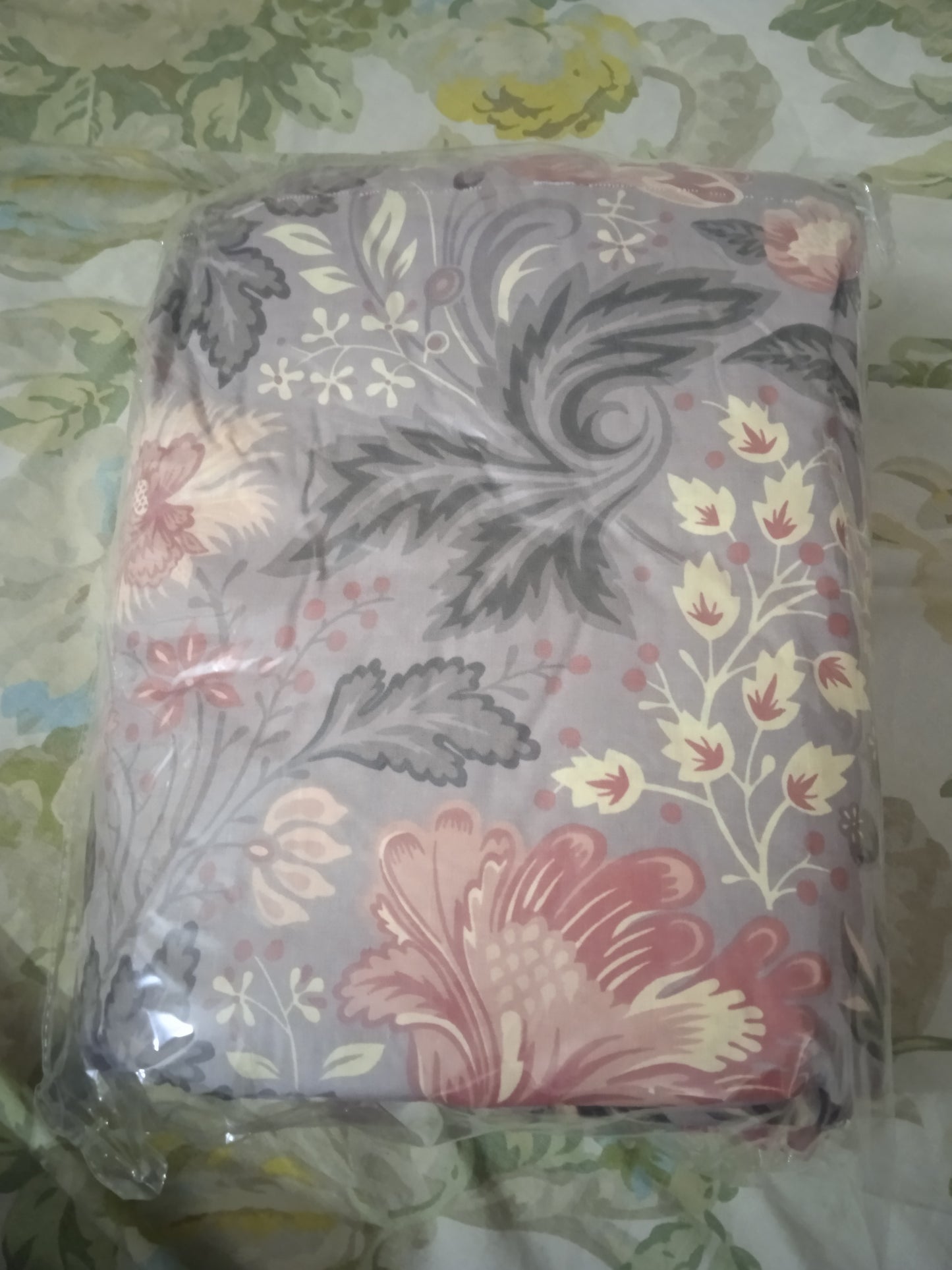 ROYAL FITTED COTTON BED SHEETS